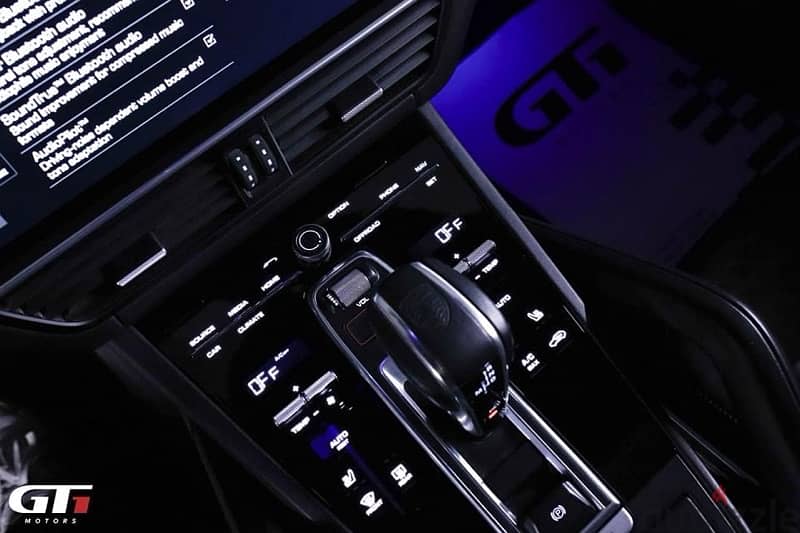 Porsche Cayenne GTS 2021 9