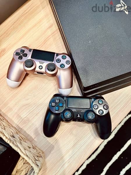 playstation 4 pro (CD) very good condition 3