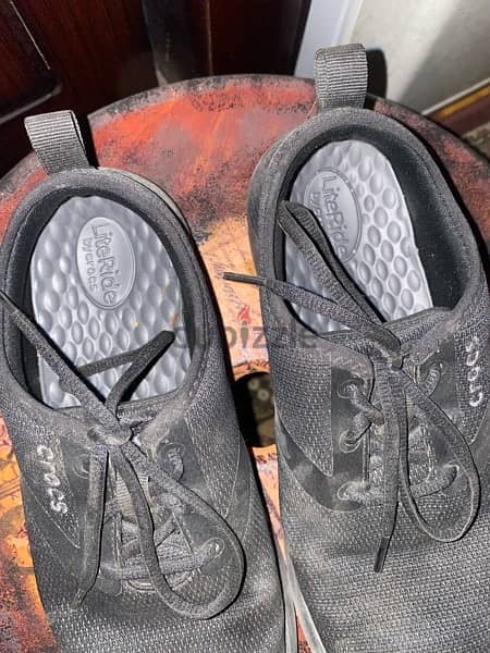 crocs shoes size 40 2