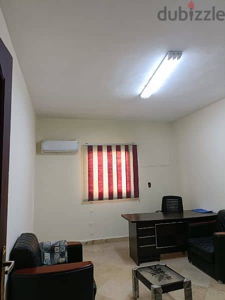 غرفة في مكتب للإيجار مفروش أو فاضي في مكرم عبيد 4