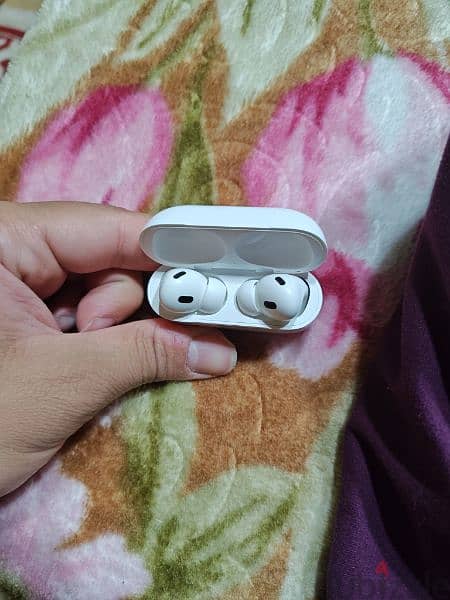 airpods 2 pro used like new 6