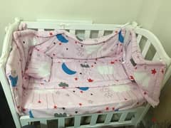 سرير أطفال ابيض مستخدمتهوش تقريبا بسعر لقطة المعادي او اكتوبر