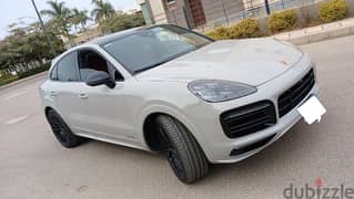 Cayenne GTS Coupe 2022 5500 Km only، Special color Crayon 0