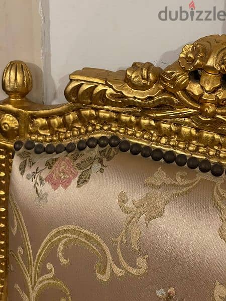 golden fench tufted vintage baroque 3
