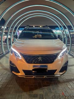 Peugeot 5008 GT Line ( Like New ) فبريكا 0