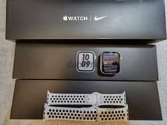 Apple watch se Nike edition 44m like new 0
