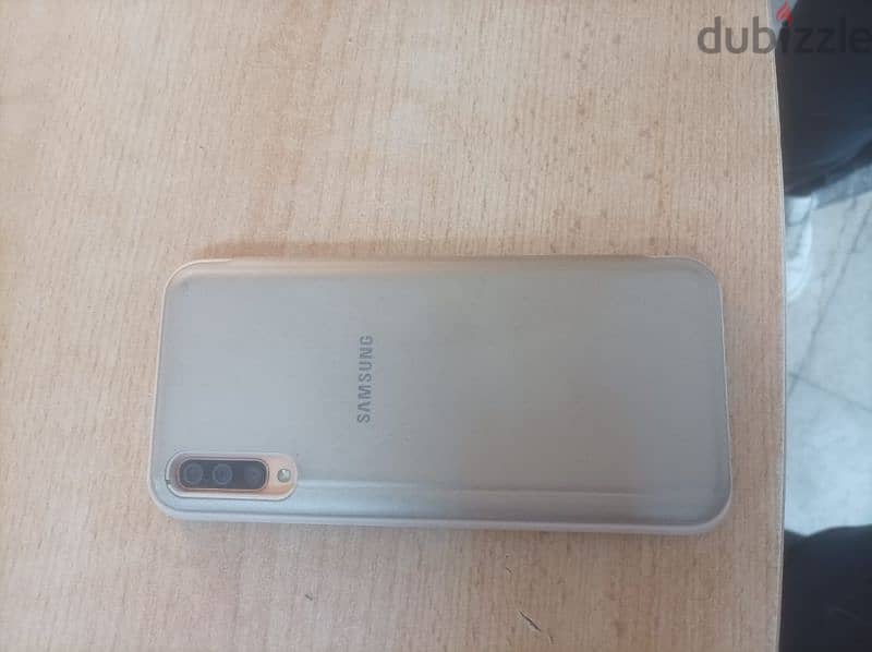 هاتف Samsung Galaxy A70 3
