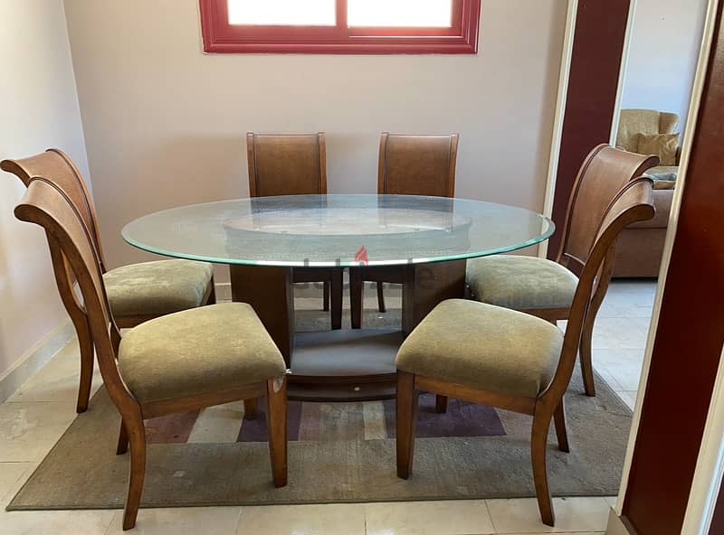 High Point dining table and chairs 2
