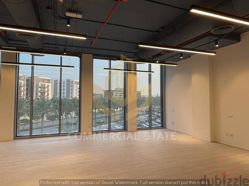 مكتب للايجار بوحده مطبخ في كايروفيستفال-Luxurious Office in CFC 95m 0