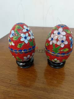 Old cloisonné eggs in good condition 0