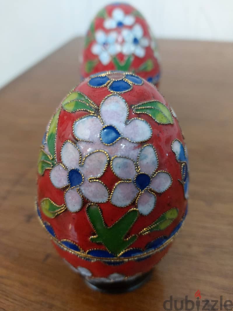 Old cloisonné eggs in good condition 5