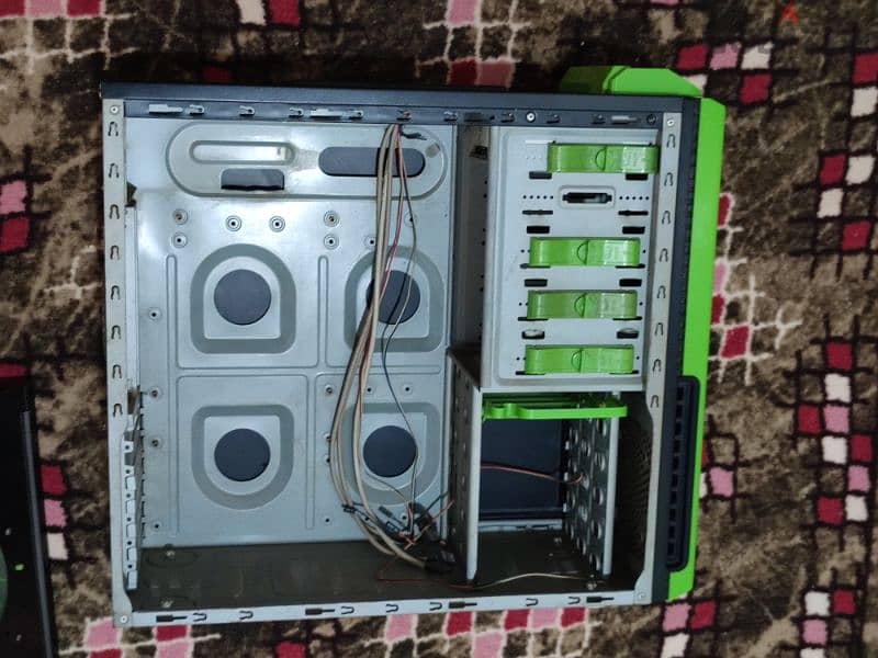 PC case with power supply  كيسة كمبيوتر بها باور صبلاي 3