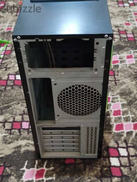 PC case with power supply  كيسة كمبيوتر بها باور صبلاي 7