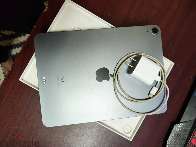 ايباد اير ٤ ٢٥٦ج | iPad air 4 256g
معاه كل حاجته 4