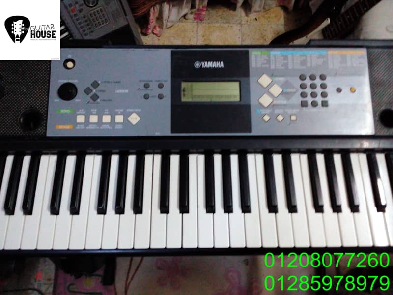 Yamaha PSR-E223 61-key Portable keyboard with 375 Voices 1