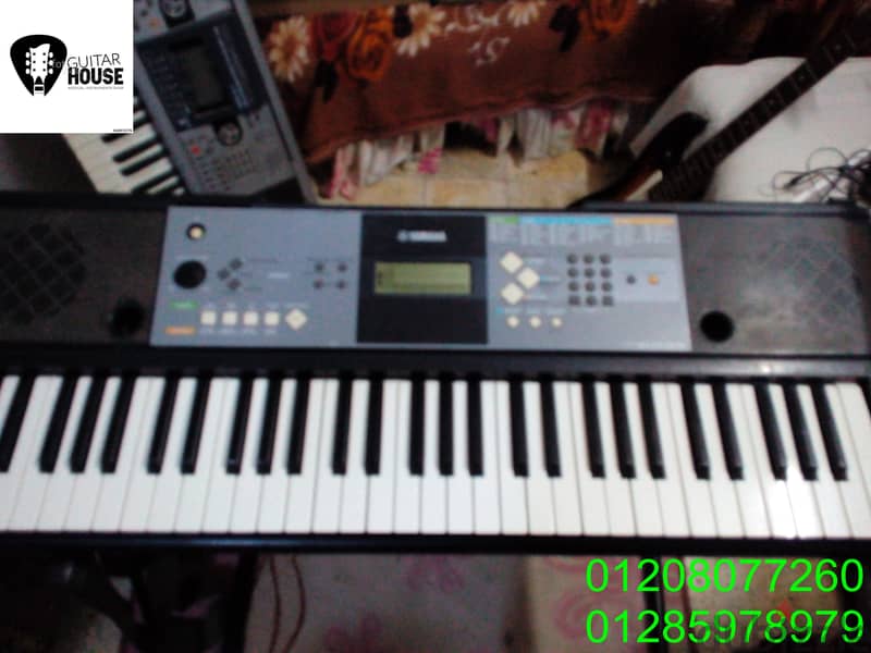 Yamaha PSR-E223 61-key Portable keyboard with 375 Voices 3