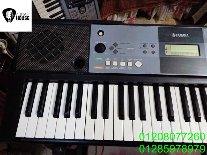 Yamaha PSR-E223 61-key Portable keyboard with 375 Voices 4