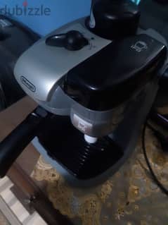 ماكينة قهوة من نوع Dēlonghi 0