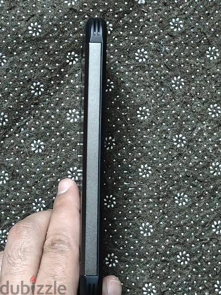 Samsung galaxy s23 plus spigen case and screen protector 3