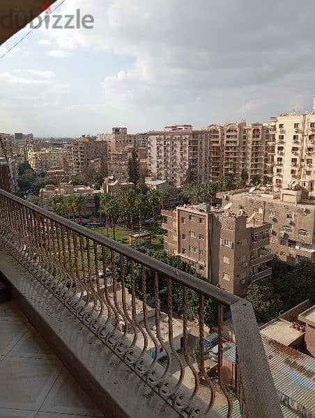 شقة تحفه في مصر الجديدة شارع النزهه الدور العاشر 200 متر 3 غرف 2 حمام 4