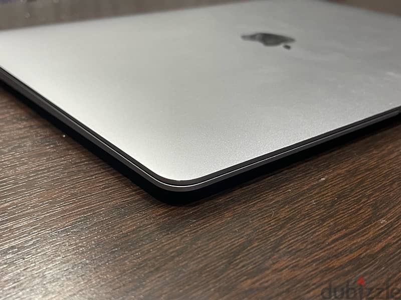Apple MacBook Air 2020 USED Like NEW M1 chip 5