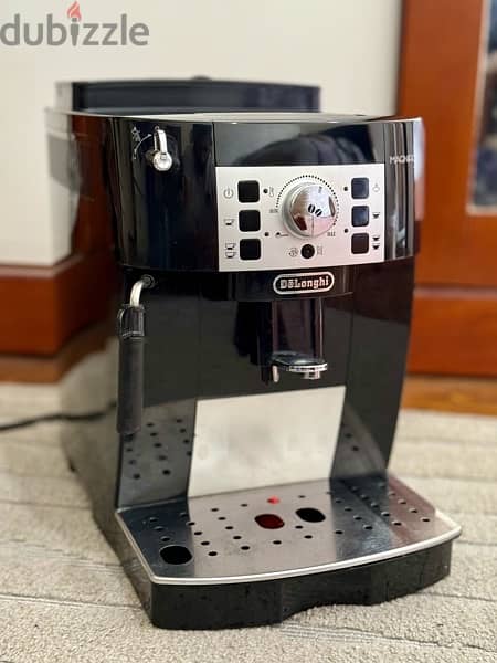 Delonghi Magnifica S مكنة قهوة 1