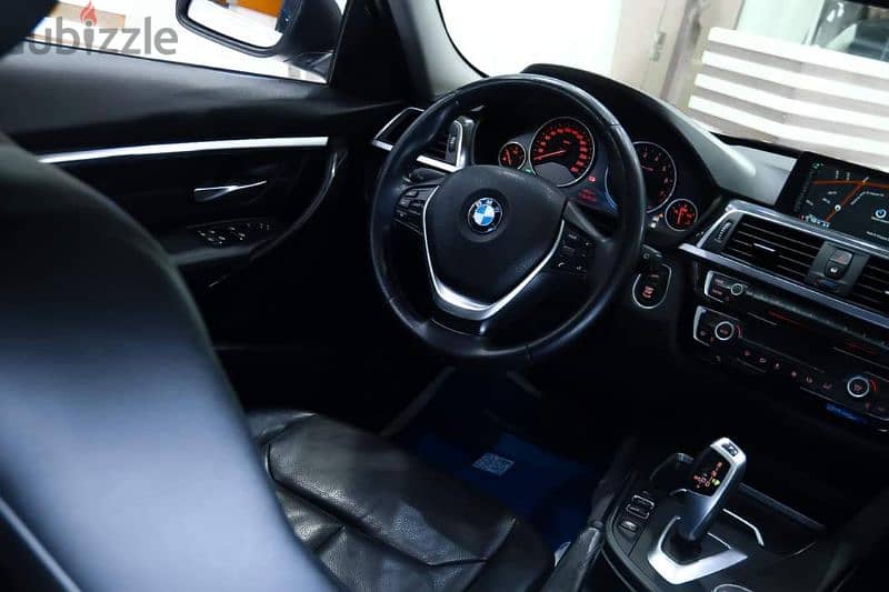 BMW 320 LUXURY 2017 17