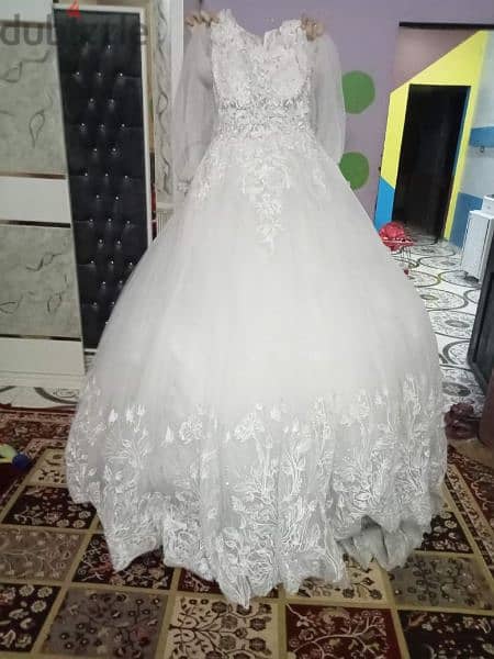فستان زفاف استعمال ساعتين فقط 1