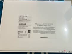 mac book air m2 13 inch , 256 gb ,ram 8 /silver 0