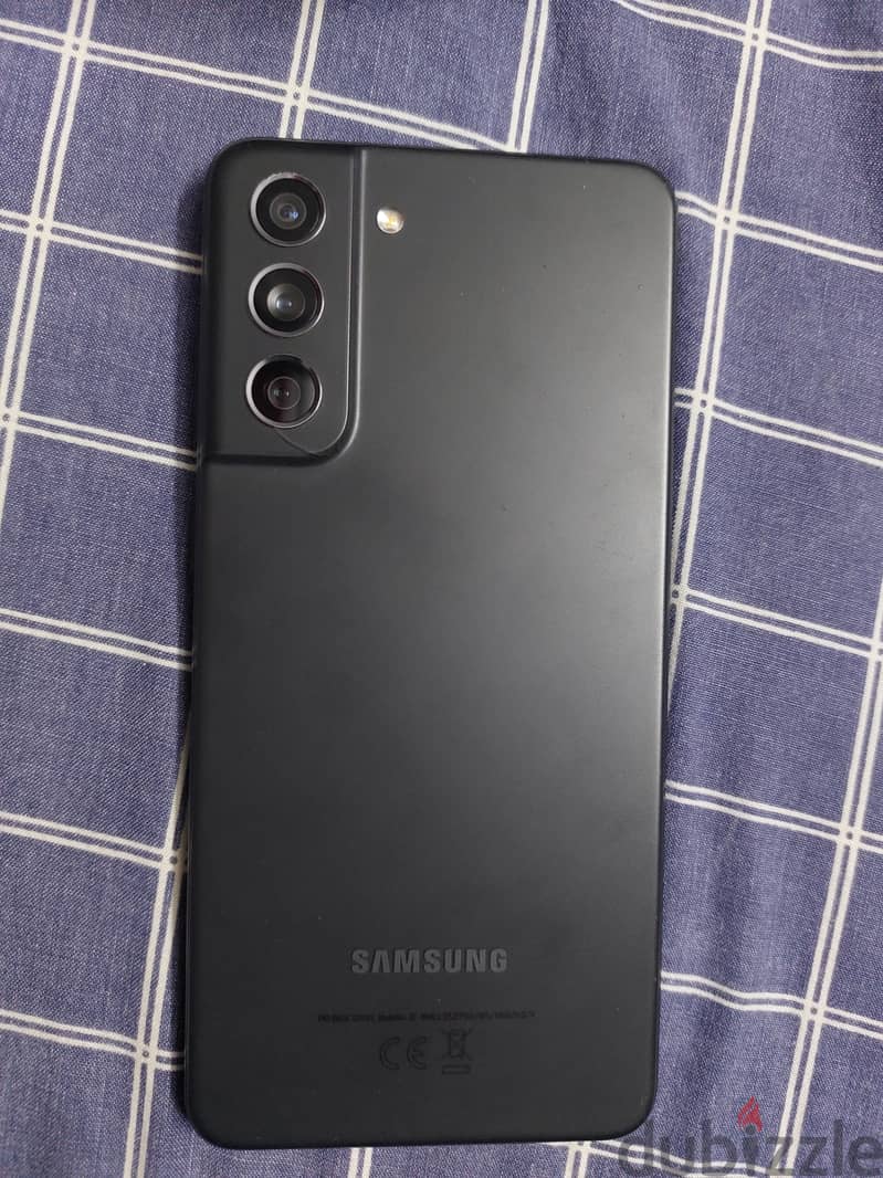 Samsung S21 FE 4
