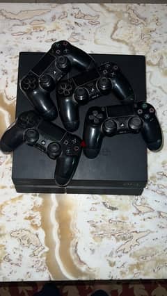 PS4 - standard for sale 0