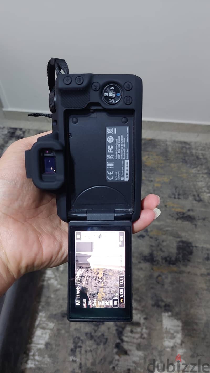 كاميرا كانون M50 للبيع كسر زيرو بكل المشتملات canon 6