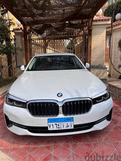 BMW 520 Advantage 2023 White*Camel