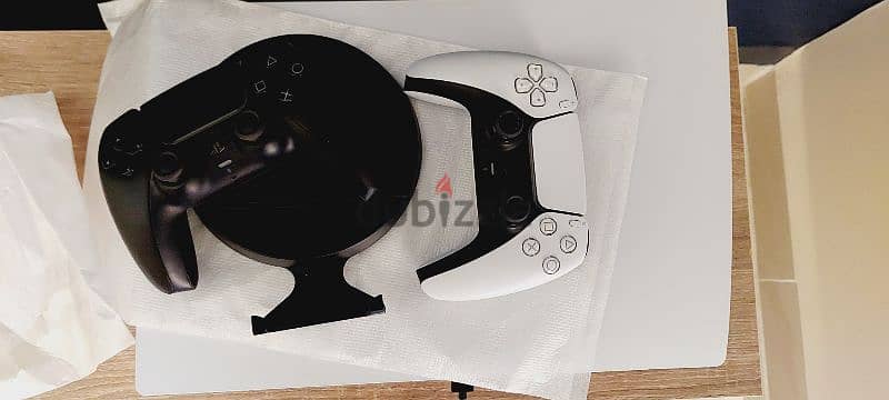 ps5 digital edition with 2 controllers 4