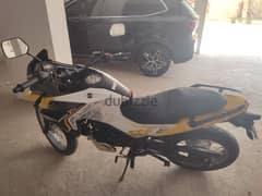 Moto in excellent condition, only 3000 kilometres, 3 years licenc inj. 0