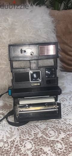Polaroid 600 land camera 0