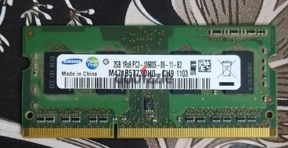 ram 4 Gb  رامات 4 جيجا علي قطعتين اصلية من سامسونج