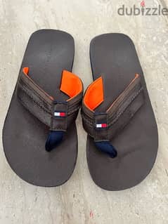 Tommy Slippers size 8/ 41