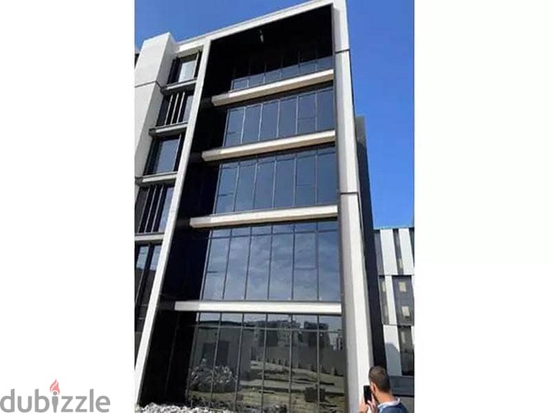 مكتب اداري 55 متر للبيع في بيزنس ديستركت من هايد بارك التجمع الخامس 2