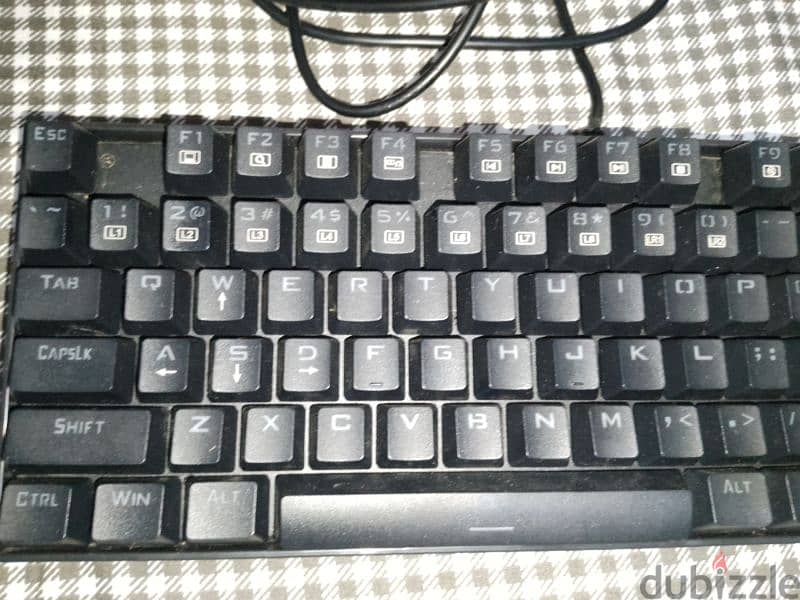 red dragon mechanicall keyboard like new 1