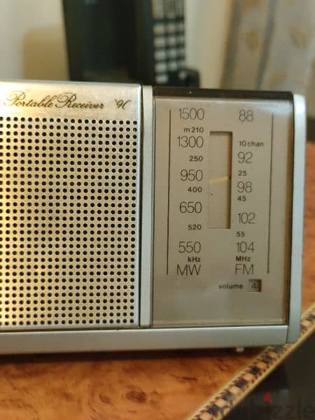 راديو فيليبس هولندى 2 موجة Philips 4