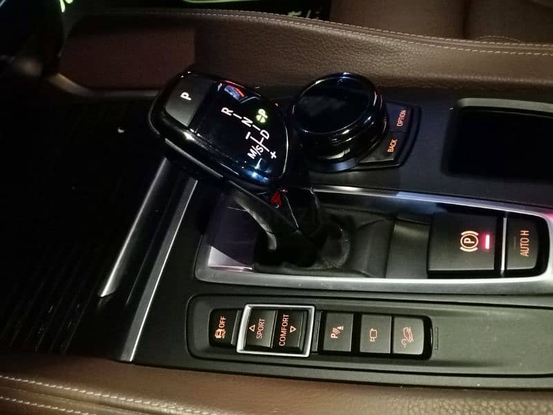 X6 M50i M Sport X drive
Coupe 2019 8
