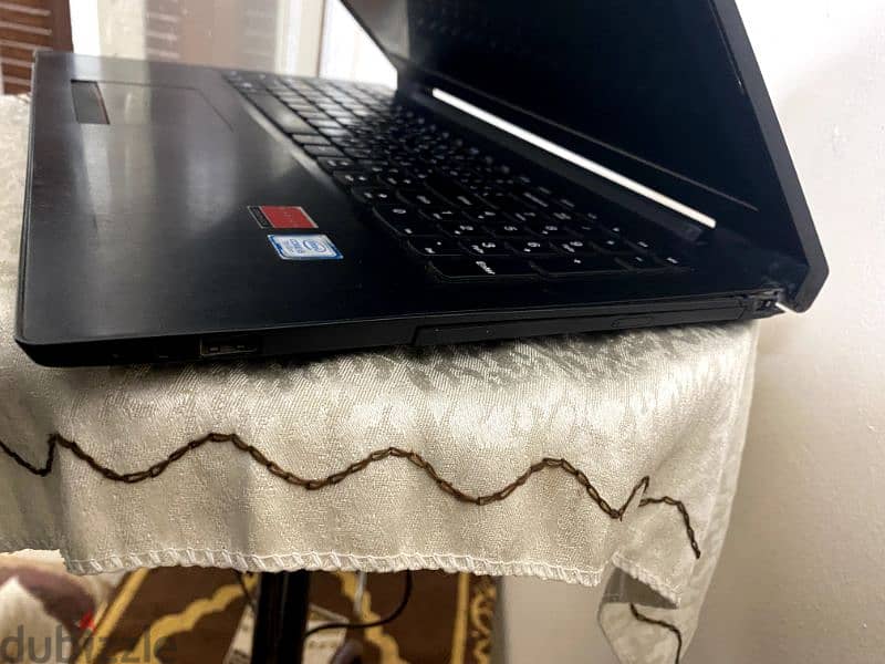 Laptop Lenovo Ideapad 110 للبيع او بدل بايفون 1