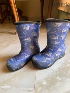 rain boots 0