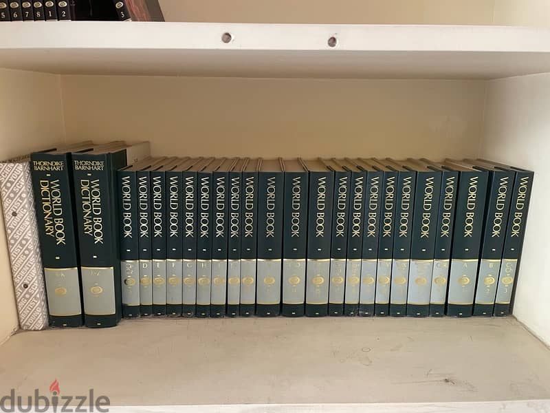 Full set of world book encyclopedia + The World Book Dictionary 0