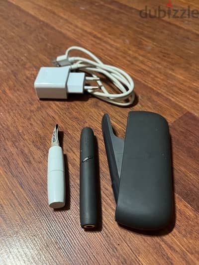 IQOS.