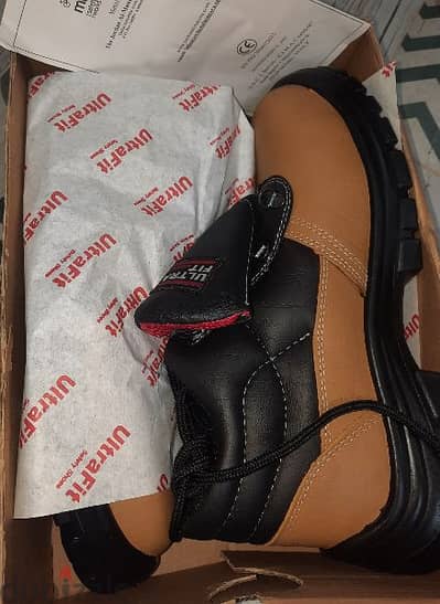 حذاء آمان (سيفتي شوز) Safety Shoes