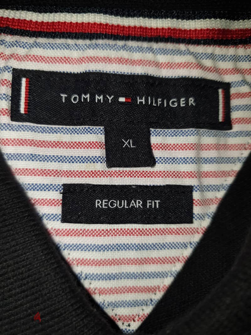 New Original Tommy T-shirt for sale ( Size XL) 2