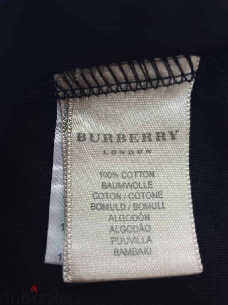New Original Burberry T-shirt For sale (size M) 2