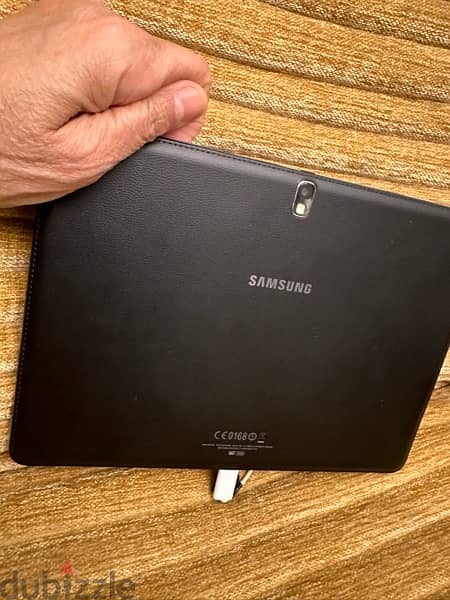samsung tablet 10  very good condition 3